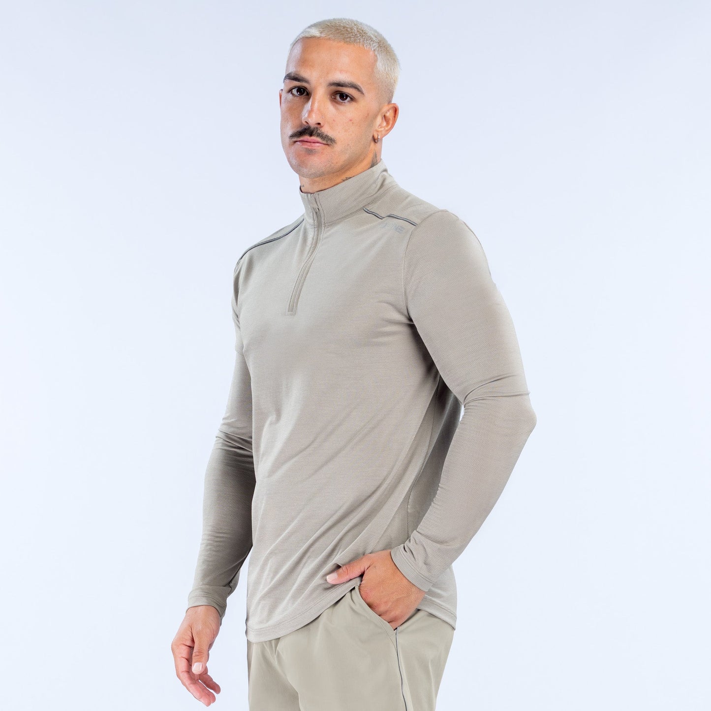 DFYNE Charge Quarter Zip