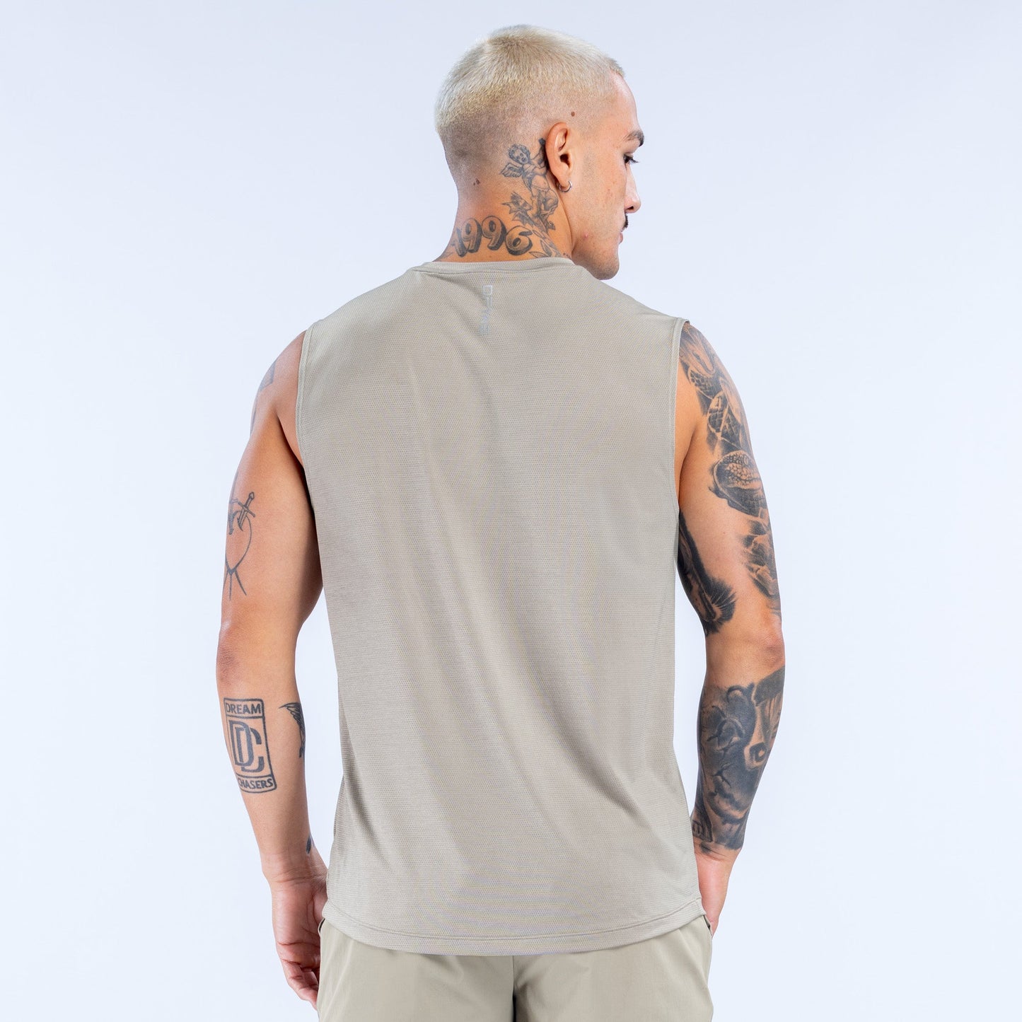 DFYNE Charge Tank