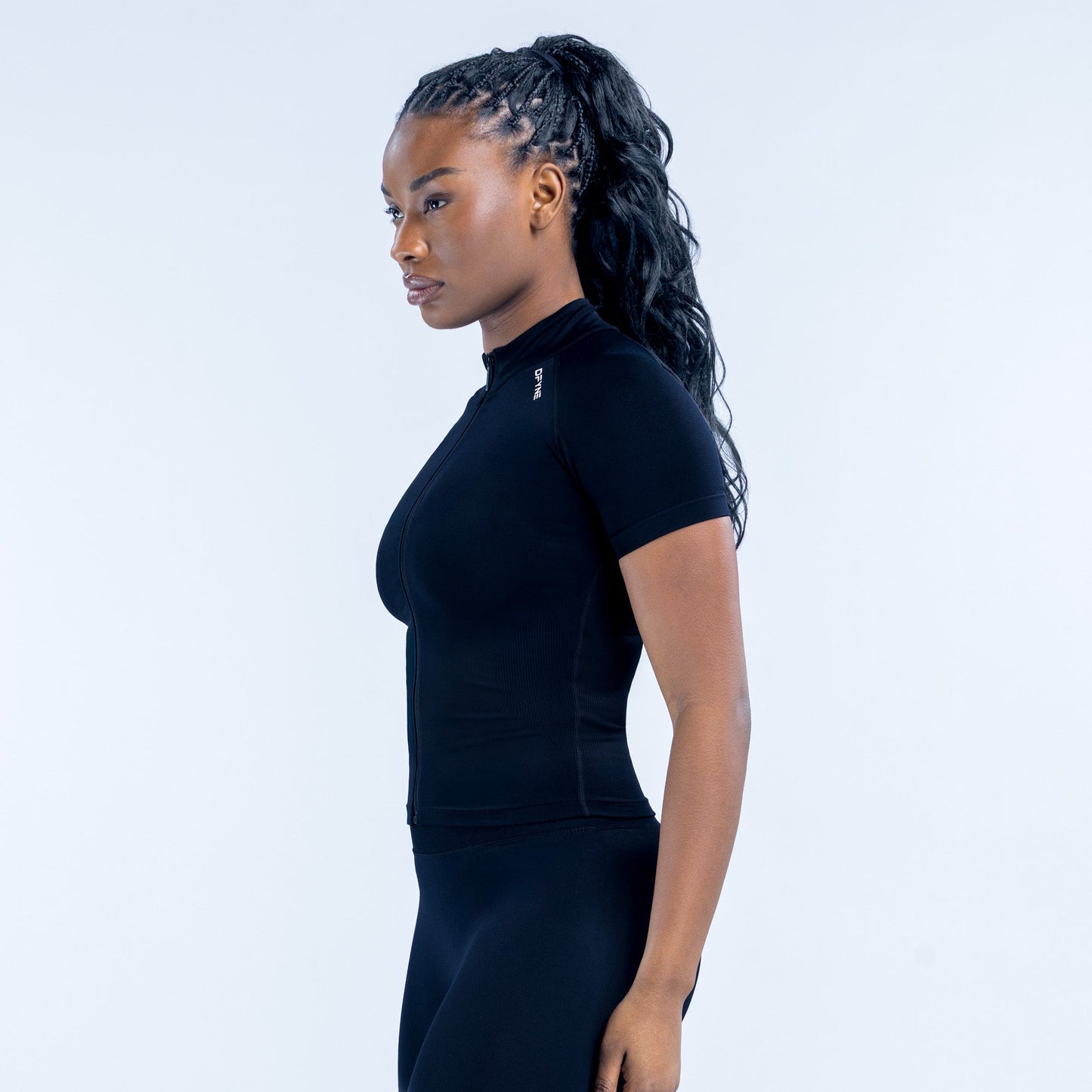 DFYNE Dynamic Short Sleeve Zippy