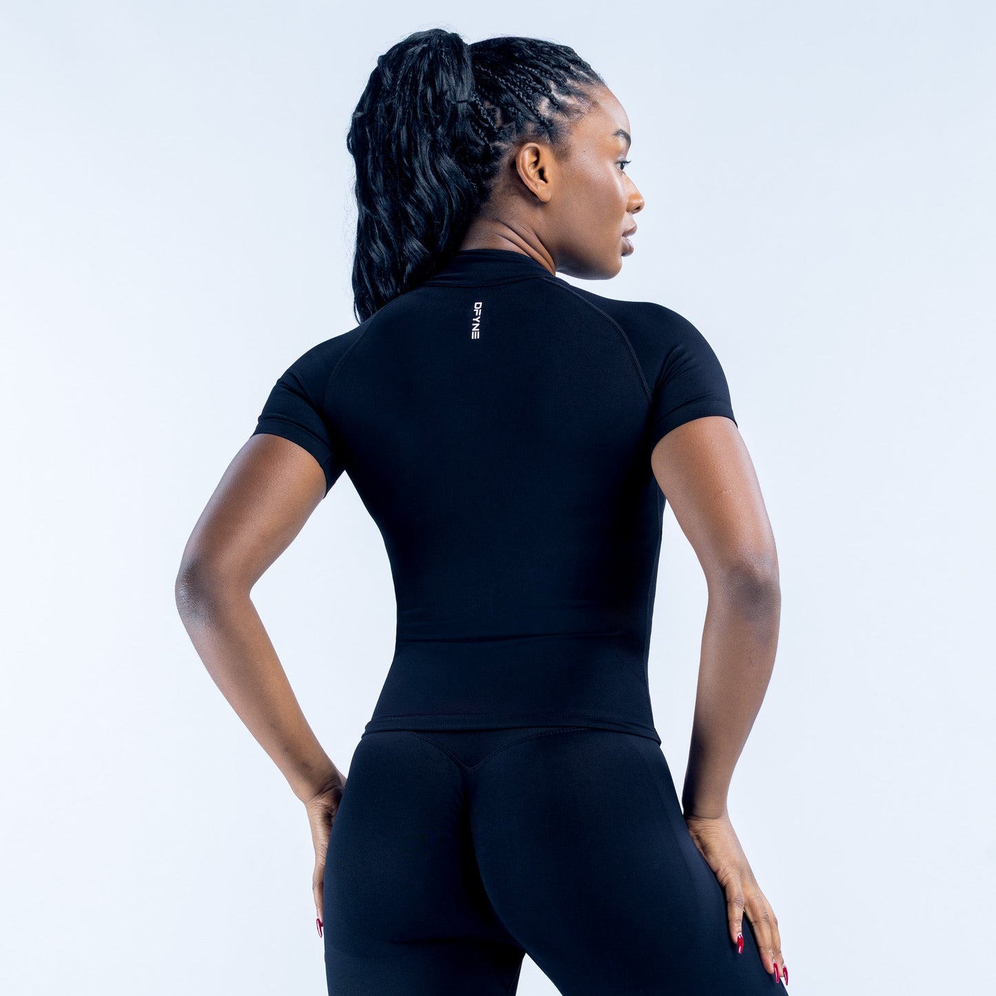DFYNE Dynamic Short Sleeve Zippy