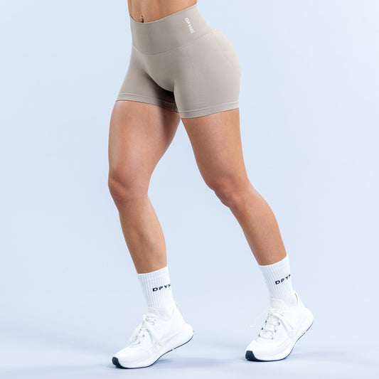DFYNE Hannah Pearson Shorts | 4.5"