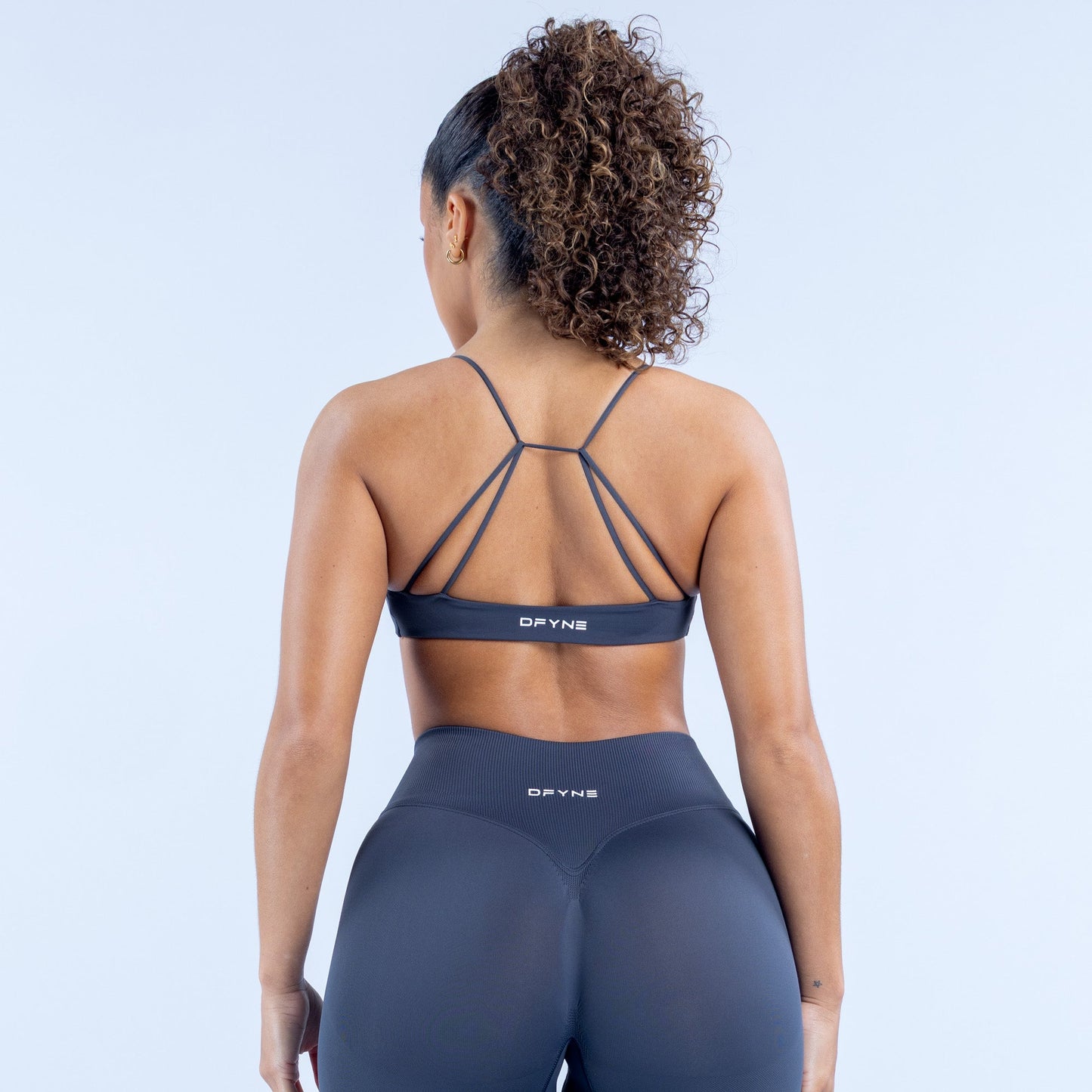 DFYNE Vision Twist Front Sports Bra